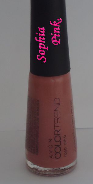 Esmalte color trend rosa retrô.
